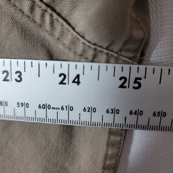 Cabelas Mens Shirt Sz L Button Down Short Sleeve Khaki Tan Classic Outdoor Wear - Picture 7 of 14